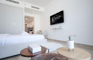 Foto 2 - Elite LUX Holiday Homes - Sleek Modern Luxurious Studio in JVC Dubai