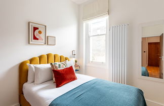 Photo 2 - Stunning Earls Court Flat