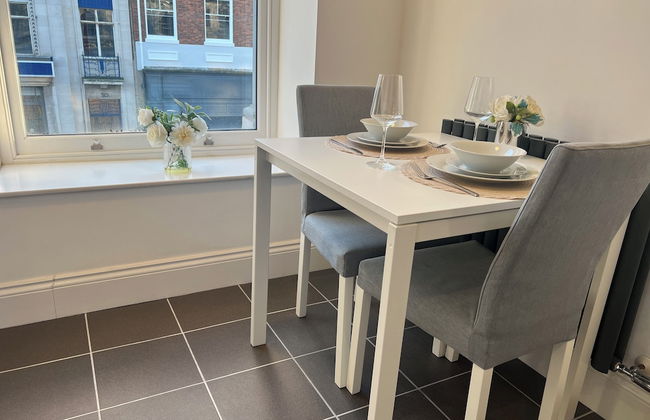 City Centre 1 Bed Sleeps 4 H5 - Foto 9