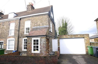 Foto 1 - Immaculate 3-bed House in Waltham Cross