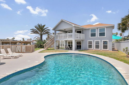 Foto 19 - Private Home on the bay With Pool and Boat Slip