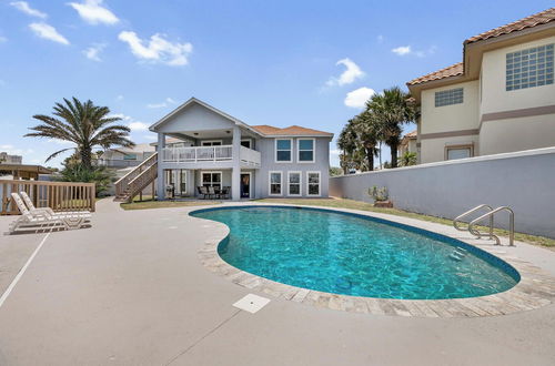 Foto 20 - Private Home on the bay With Pool and Boat Slip