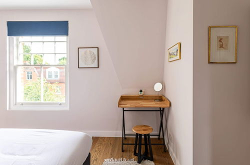 Foto 7 - Amazing 2 bed Maida Vale Apartment w/ Patio