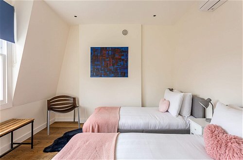 Photo 5 - Amazing 2 bed Maida Vale Apartment w/ Patio