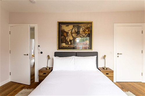 Photo 4 - Amazing 2 bed Maida Vale Apartment w/ Patio