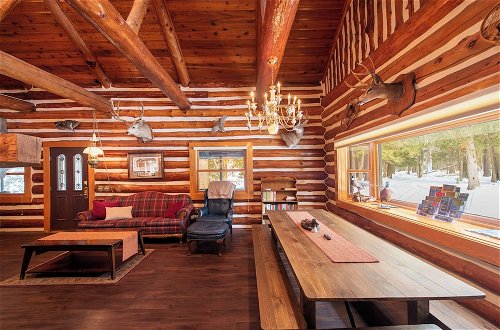Foto 10 - Nature's Beauty Loft Forks River Lodge