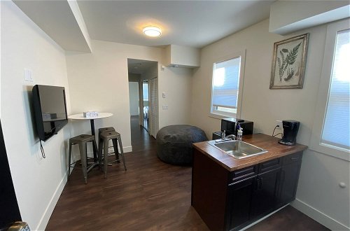Photo 4 - Brand New 1 Br 1 Bath. Close To All. Walkable
