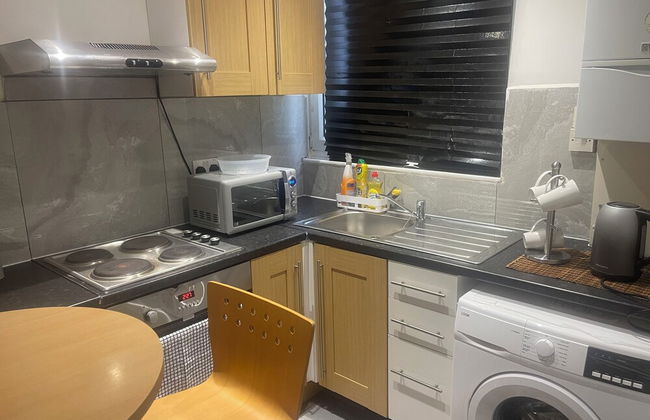 Impeccable 1-bed Apartment in London - Photo 9