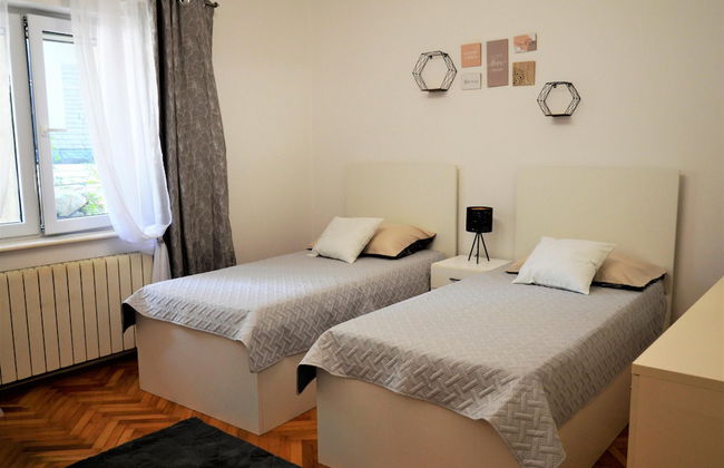 Coastal Apartment - Sleeps 6, Balcony & Parking - Foto 12