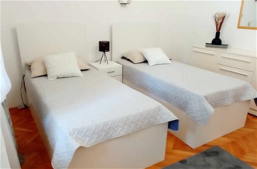 Photo 5 - Impeccable 2-bed Apartment With 2 Bathrooms