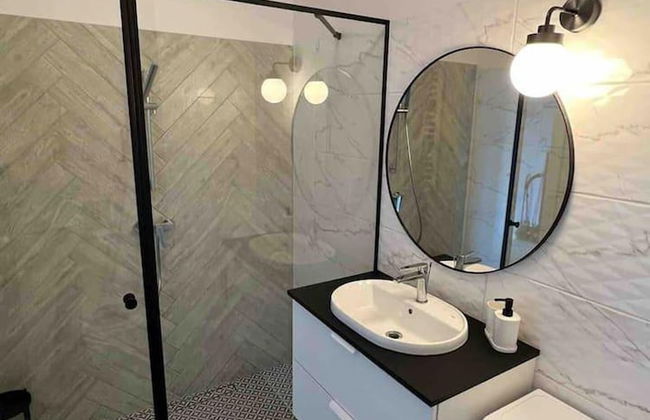 1-bed Top Floor Apartment in Warszawa - Foto 6