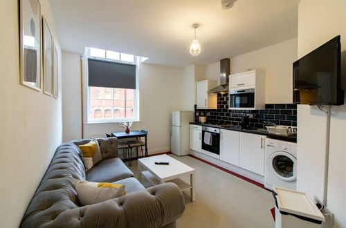 Foto 14 - Impeccable 2-bed Apartment in Gateshead