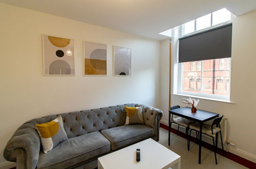 Foto 19 - Impeccable 2-bed Apartment in Gateshead
