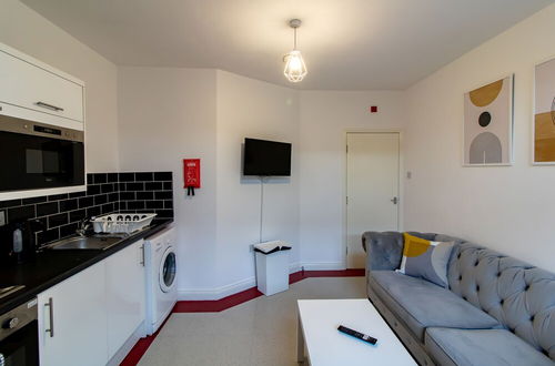 Photo 20 - Impeccable 2-bed Apartment in Gateshead