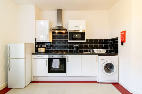Foto 15 - Impeccable 2-bed Apartment in Gateshead