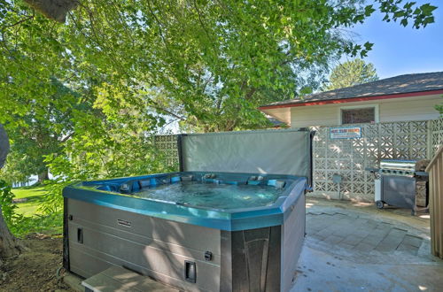 Photo 6 - Lake House w/ Dock + Hot Tub: 1Mi to Surf 'n Slide