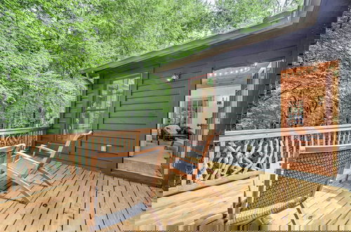 Foto 6 - Secluded Sapphire Chalet w/ Game Room + Decks