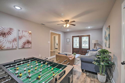 Foto 19 - Spacious Houston Family Home With Game Room