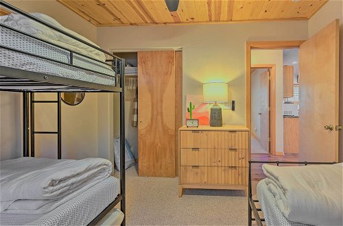 Foto 20 - Chalet-style Cabin w/ Wraparound Deck & Views