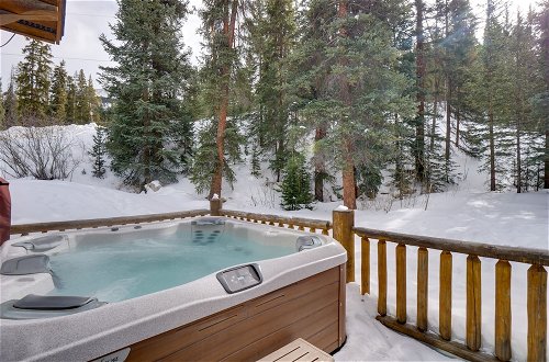 Foto 12 - Rustic Breckenridge Cabin w/ Hot Tub & Deck