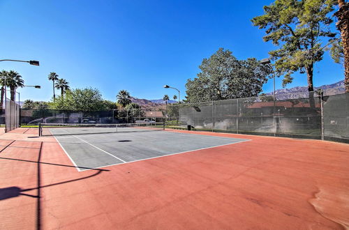 Photo 6 - Modern Palm Springs Getaway Near Golf Courses