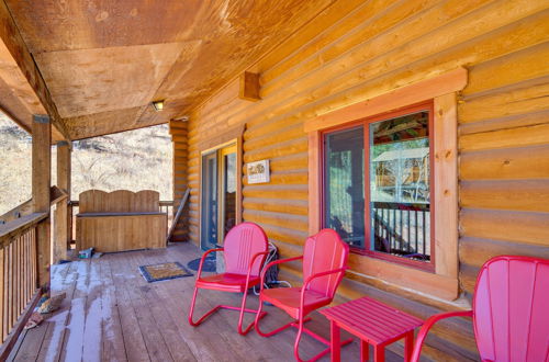 Photo 26 - Lovely Lake George Cabin w/ Mountain Views