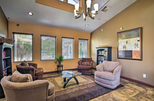 Photo 2 - Scottsdale Condo: Community Pool, Walkable Area