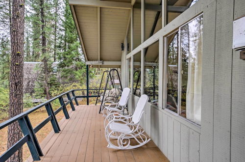 Photo 4 - Hillside Hideaway: Warm & Cozy Terrace Lakes Cabin