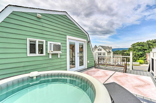 Photo 20 - Epic Brunswick Apartment, Deck w/ Private Hot Tub