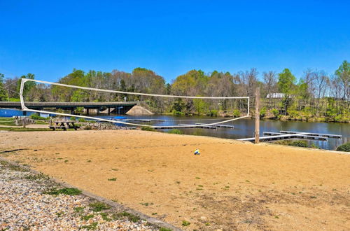 Photo 35 - Pet-friendly Retreat Near Lake Anna w/ Decks