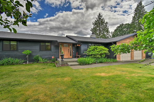 Photo 35 - Stylish Olympia Home w/ Private Boat Dock