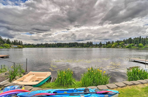 Photo 14 - Stylish Olympia Home w/ Private Boat Dock