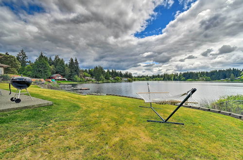 Photo 31 - Stylish Olympia Home w/ Private Boat Dock