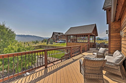 Foto 17 - Luxe Group Getaway in Granby: Golf, Ski, Hike