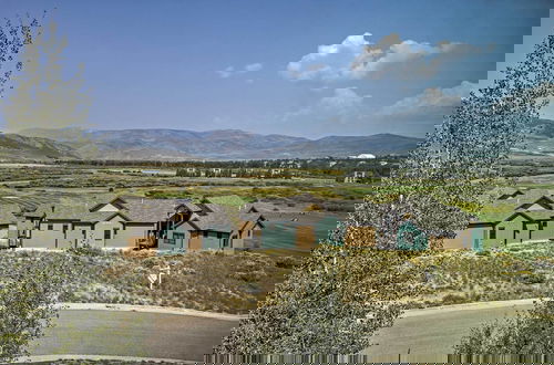 Foto 20 - Luxe Group Getaway in Granby: Golf, Ski, Hike