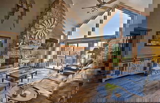 Foto 1 - Luxe Group Getaway in Granby: Golf, Ski, Hike