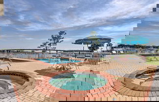 Foto 2 - Okaloosa Island Escape: Bayfront Condo Near Beach
