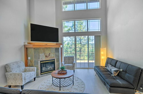 Photo 22 - Bright Klamath Falls Townhome w/ Resort Perks