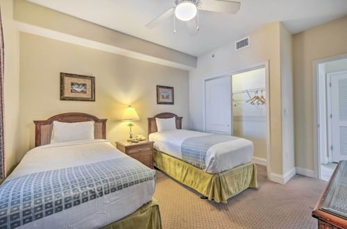 Photo 12 - Sunny Orlando Condo w/ Balcony ~ 1 Mi to Disney