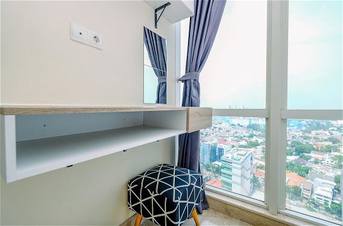 Photo 8 - Modern Look And Comfy 2Br At Menteng Park Apartment