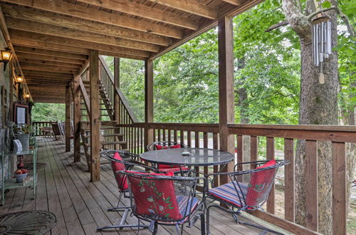 Foto 13 - Cozy Smoky Mtn Retreat on River w/ Fire Pit & Deck