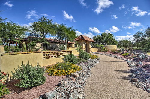 Foto 1 - Luxe Tucson Vineyard Home w/ Views & Fire Pit