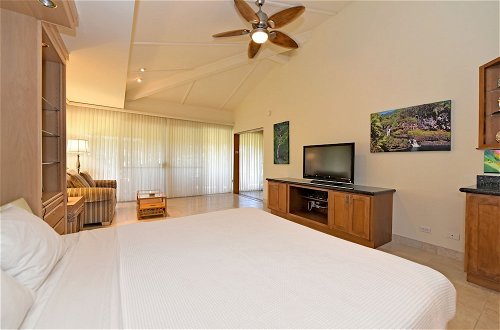Photo 3 - Maui Kaanapali S #d271 1 Bedroom Condo by RedAwning