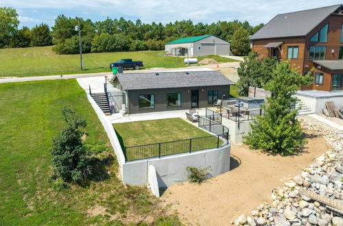 Photo 16 - Chic & Cozy Cabin With Private Hot Tub & Beach