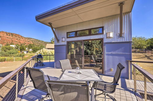 Foto 6 - Sleek, Modern Sedona Home w/ Rock Views & Hot Tub