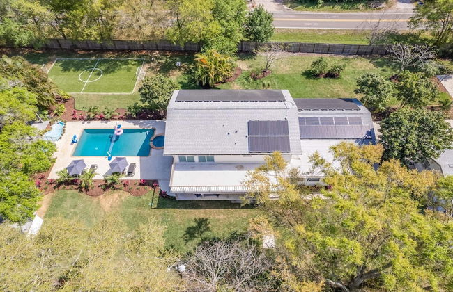 Luxe Largo Retreat: Pool, Games, Basketball & More - Foto 73