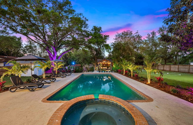 Luxe Largo Retreat: Pool, Games, Basketball & More - Foto 15