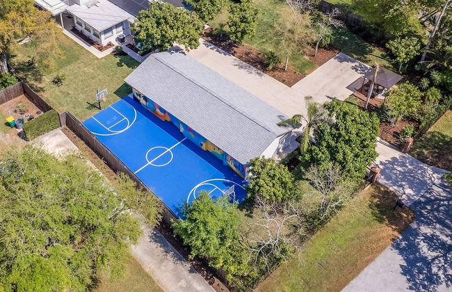 Luxe Largo Retreat: Pool, Games, Basketball & More - Foto 23