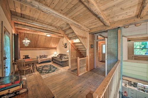 Photo 16 - Expansive Moyie Riverfront Cabin - Pets Welcome