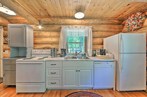 Photo 5 - Expansive Moyie Riverfront Cabin - Pets Welcome